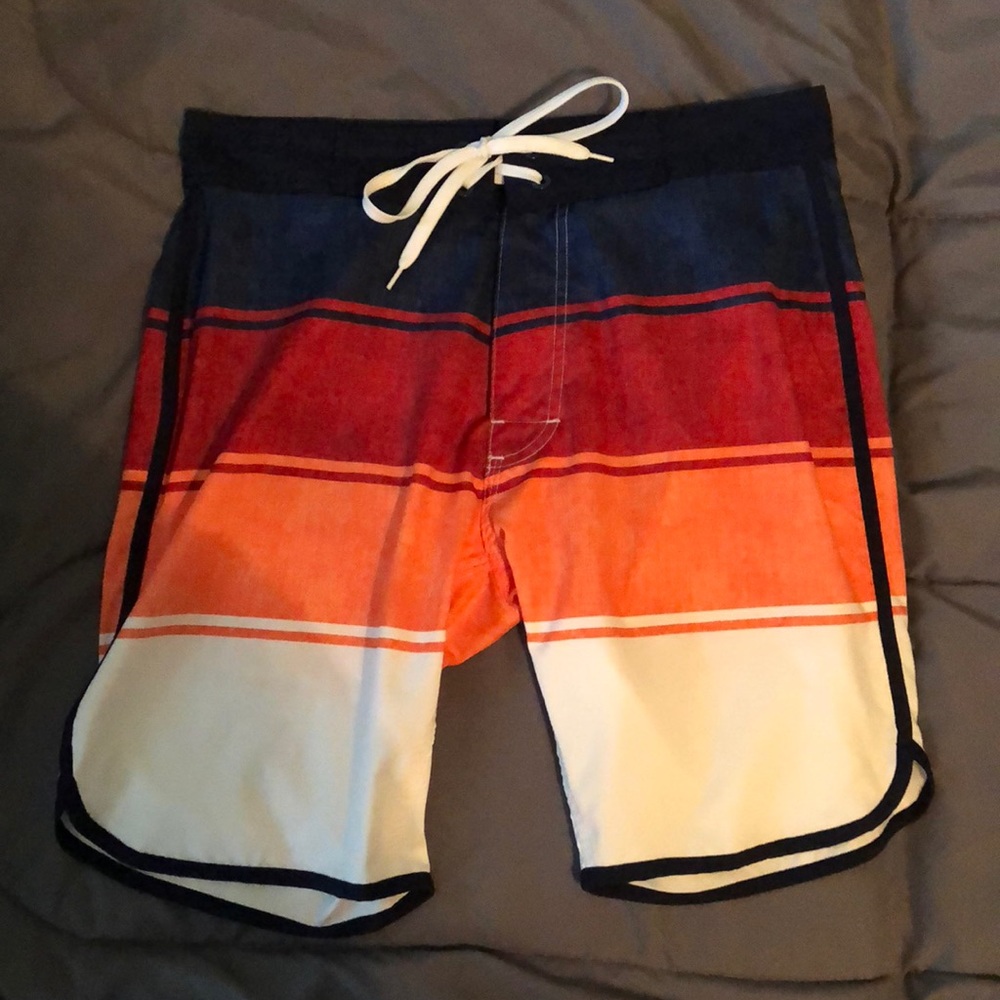 Old Navy board shorts size S